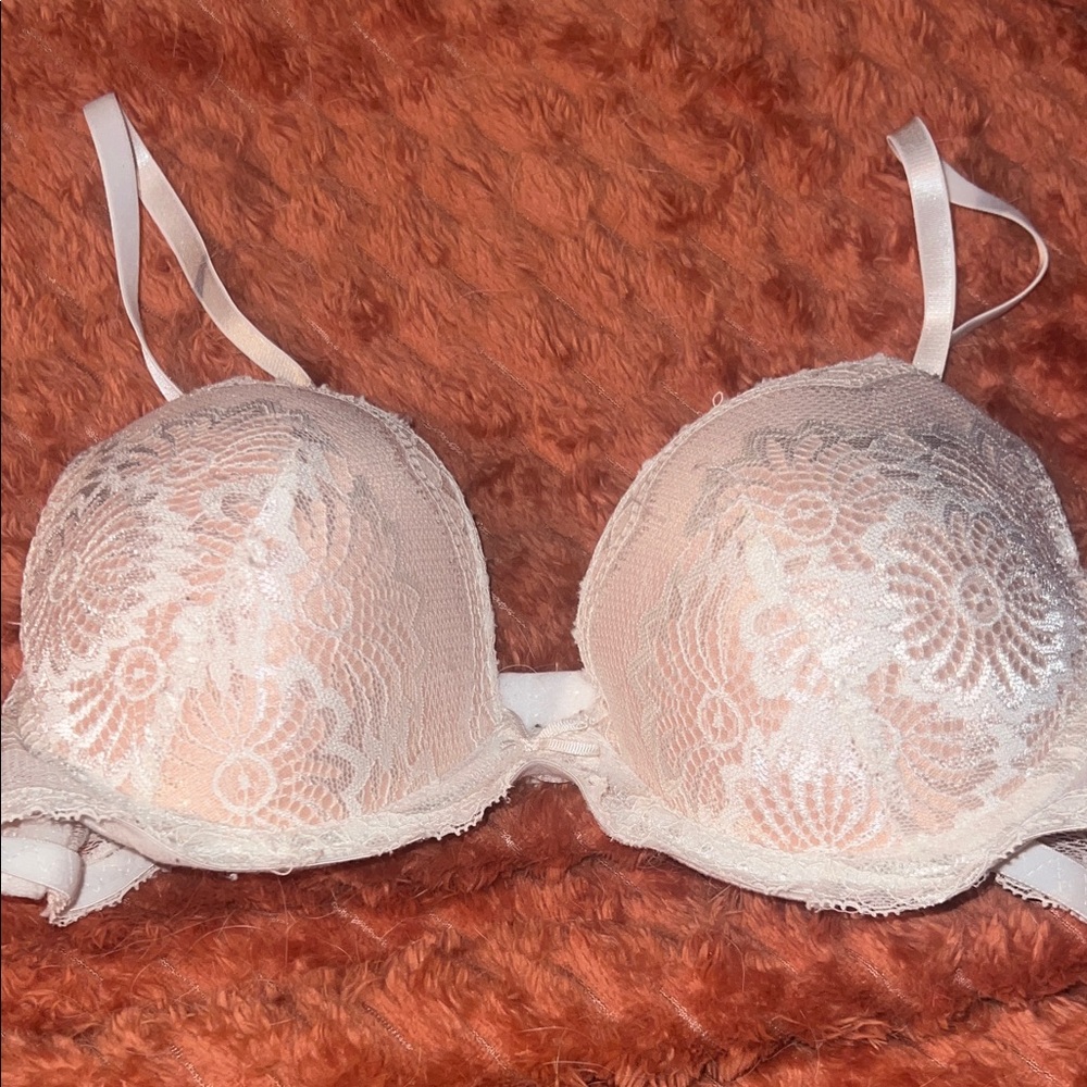 Lace Push-Up Bra - nude and white